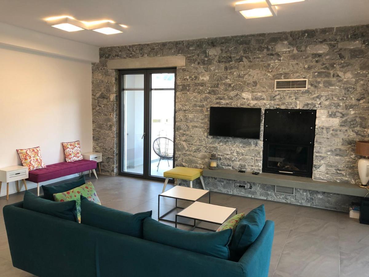 Elion Luxury Apartments Kalamáta Buitenkant foto