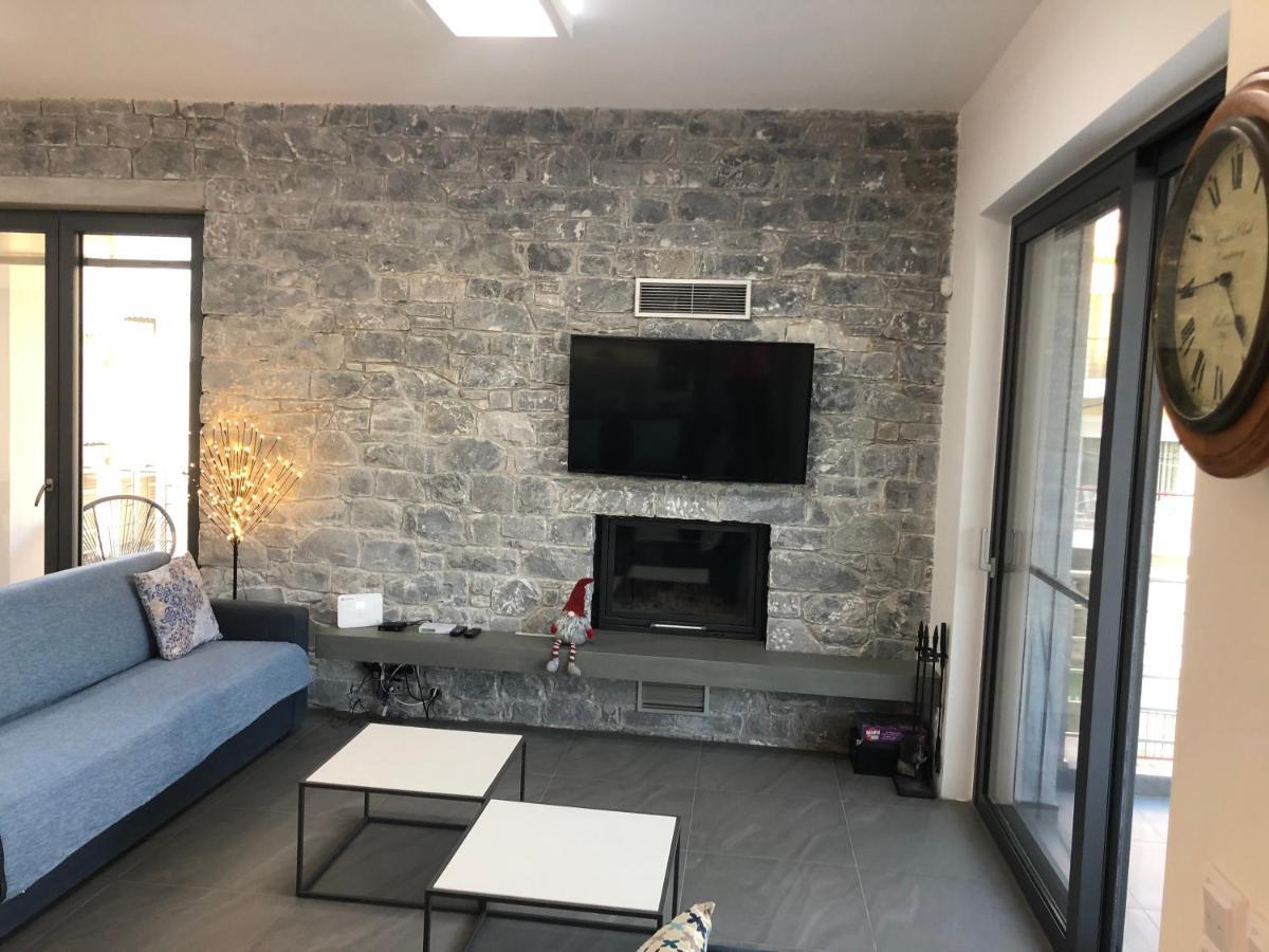 Elion Luxury Apartments Kalamáta Buitenkant foto