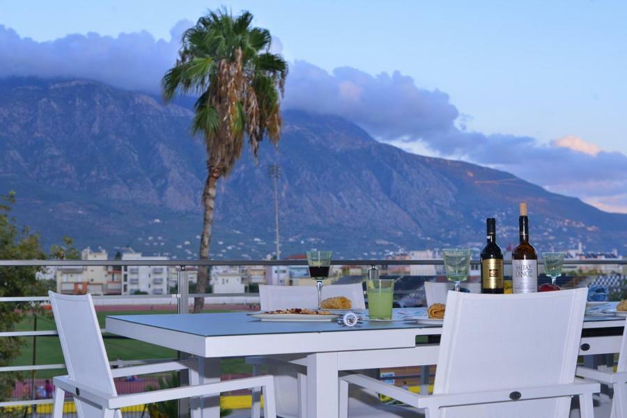 Elion Luxury Apartments Kalamáta Buitenkant foto